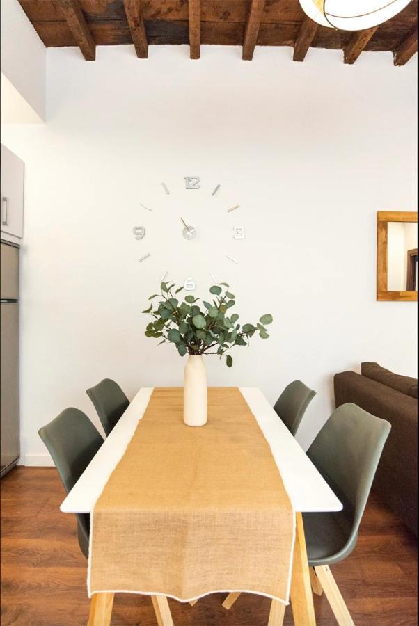 Rustic & Nice Apartment In Malaga Center Bagian luar foto