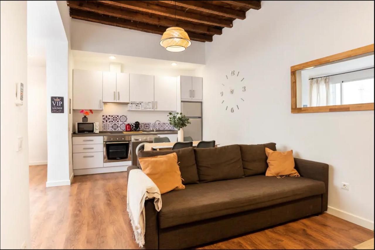 Rustic & Nice Apartment In Malaga Center Bagian luar foto