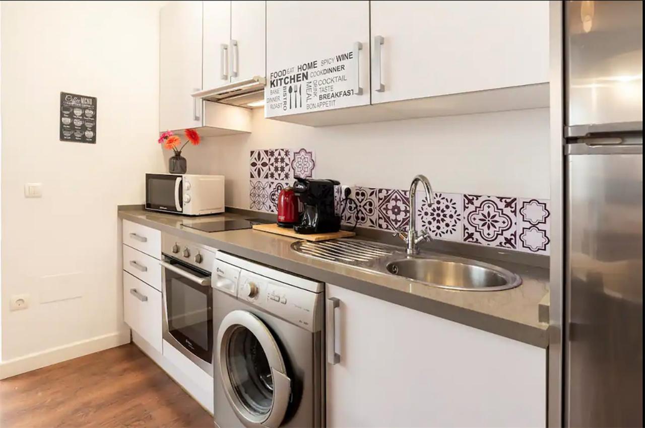 Rustic & Nice Apartment In Malaga Center Bagian luar foto