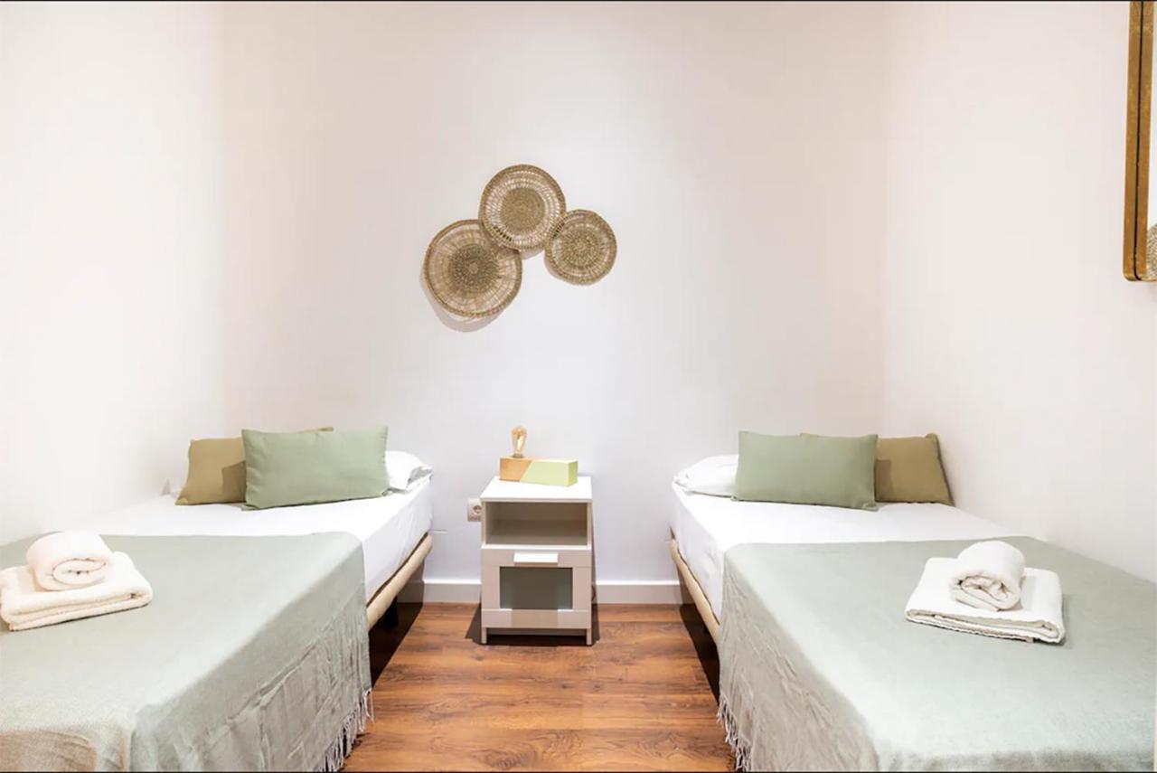 Rustic & Nice Apartment In Malaga Center Bagian luar foto